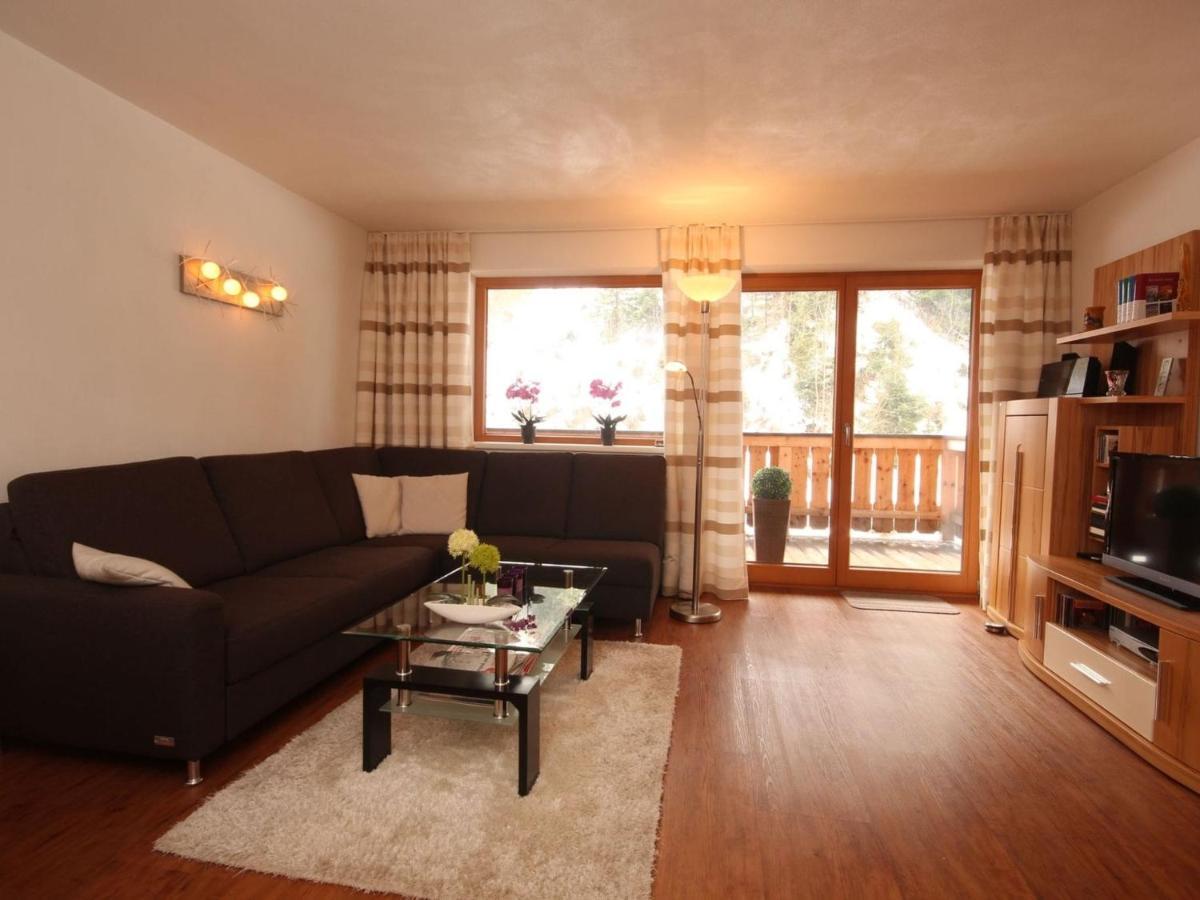 Boutique Apartment In Brixen With Mountain View Brixen im Thale Esterno foto